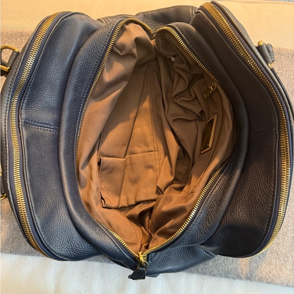 J. Crew Handbags - Beautiful vintage JCREW large, genuine pebble leather satchel.